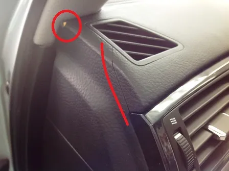 ダッシュボードのひび割れ修理